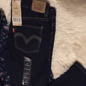 ‼️SOLD‼️Girls size 7 Levi’s  jeans